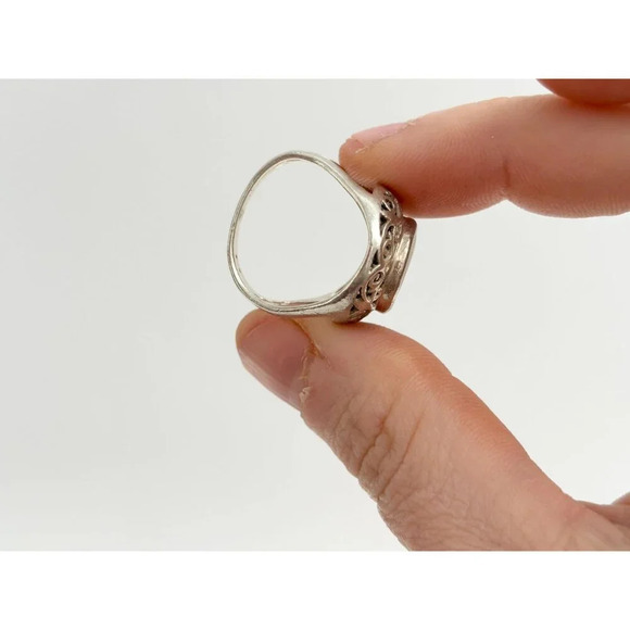 Oval Cut Mother of Pearl Abalone Vintage Sterling Silver Cutout Ring - sz 7 - Picture 9 of 9